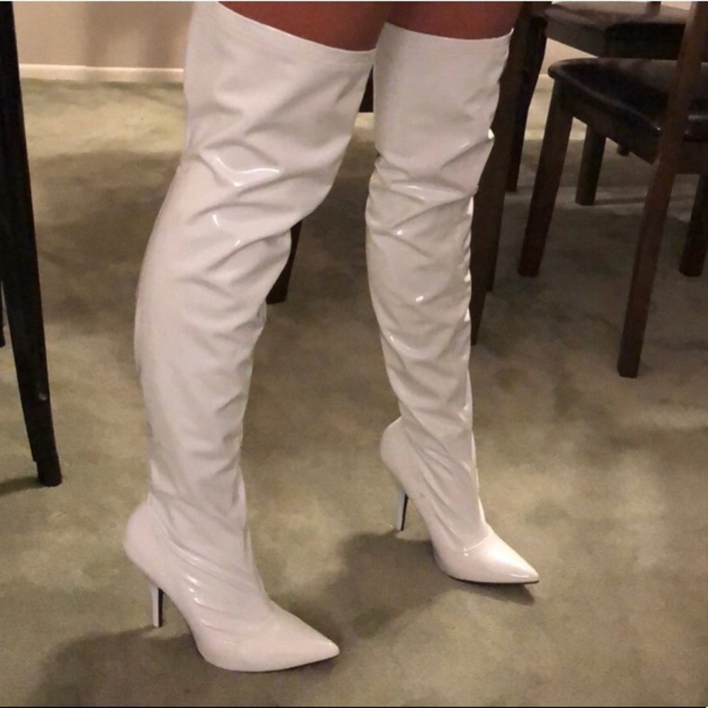 OVER THE KNEE HIGH HEEL WHITE BOOTS